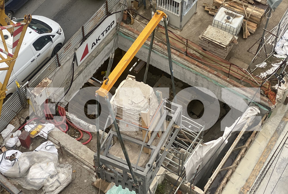 Απόσπαση αρχαιοτήτων στο σταθμό Βενιζέλου Απόσπαση αρχαιοτήτων στο σταθμό Βενιζέλου