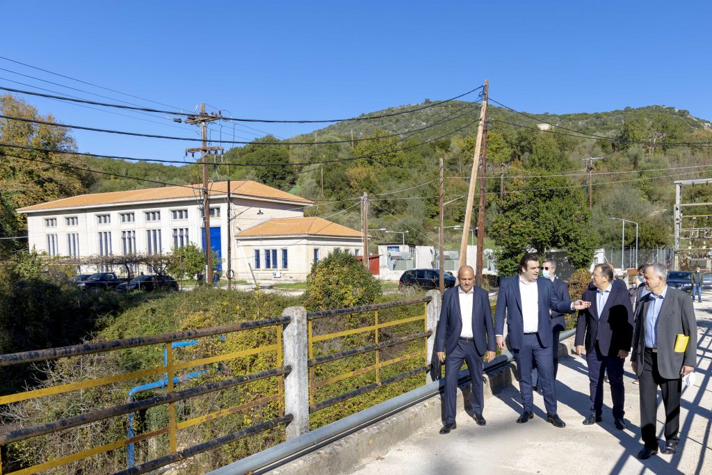 Κυριάκος ΠΙερρακάκης στο Κέντρο Δεδομένων στον ποταμό Λούρο Κυριάκος ΠΙερρακάκης στο Κέντρο Δεδομένων στον ποταμό Λούρο