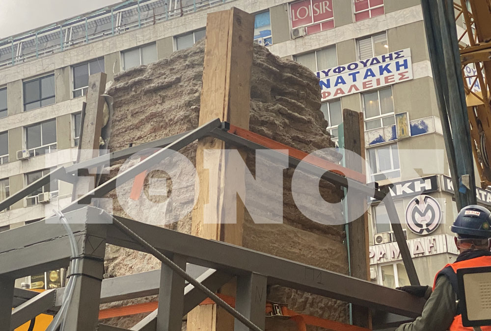 Απόσπαση αρχαιοτήτων στο σταθμό Βενιζέλου Απόσπαση αρχαιοτήτων στο σταθμό Βενιζέλου