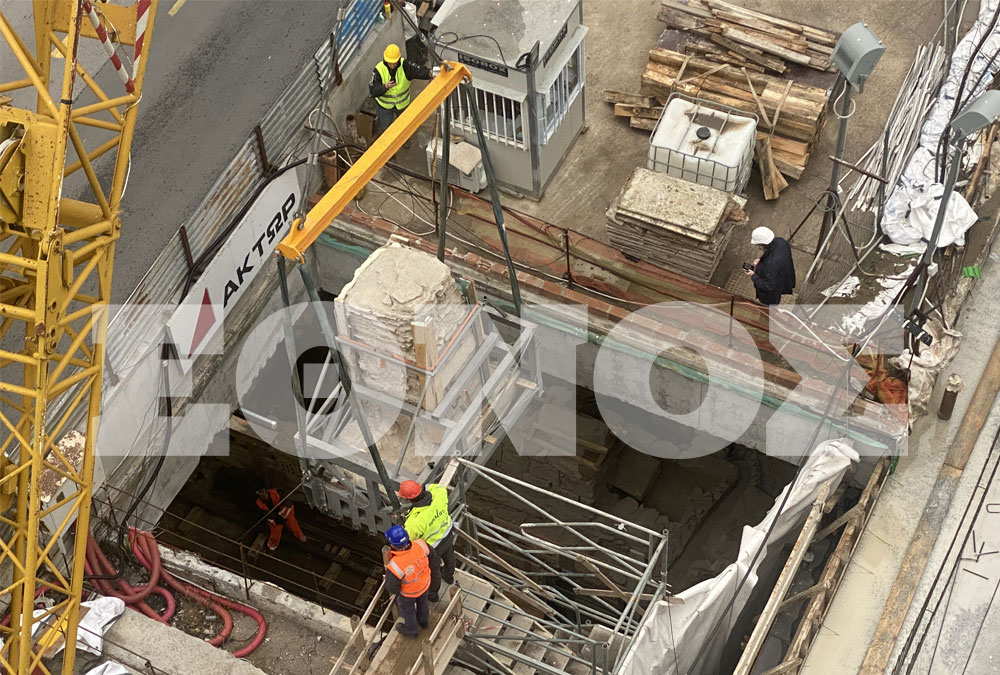Απόσπαση αρχαιοτήτων στο σταθμό Βενιζέλου Απόσπαση αρχαιοτήτων στο σταθμό Βενιζέλου