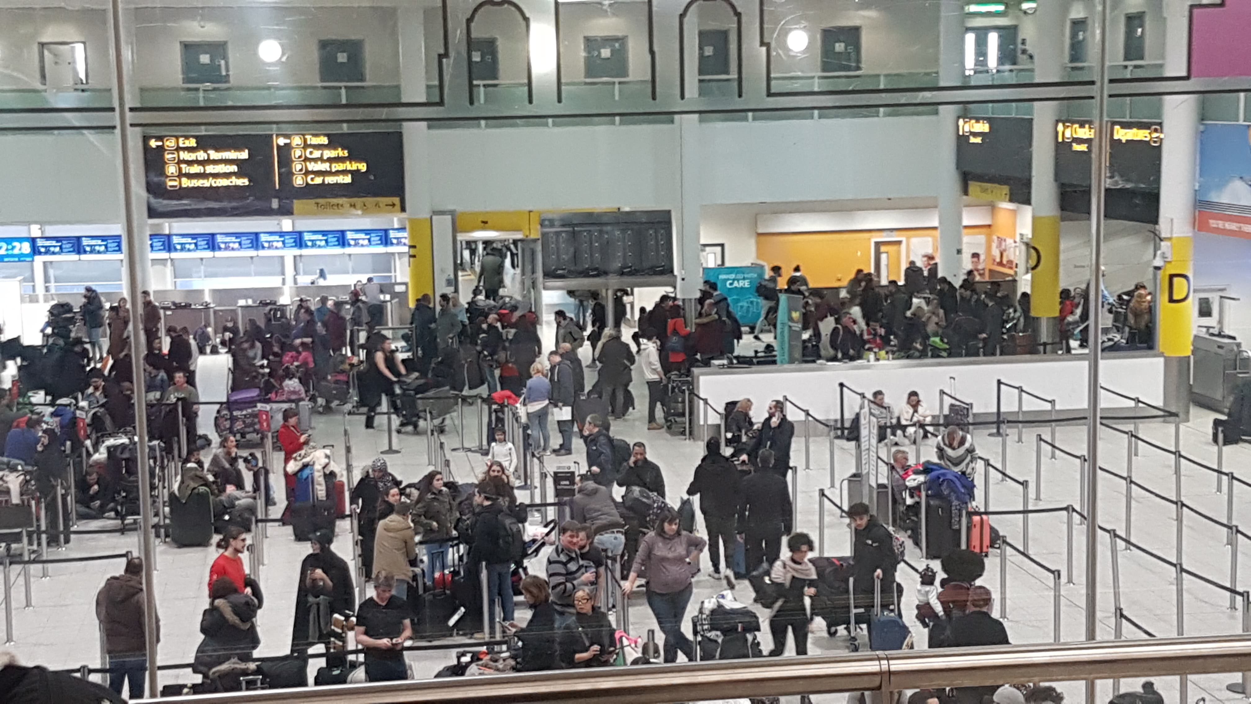 gatwick (1).jpg gatwick (1).jpg