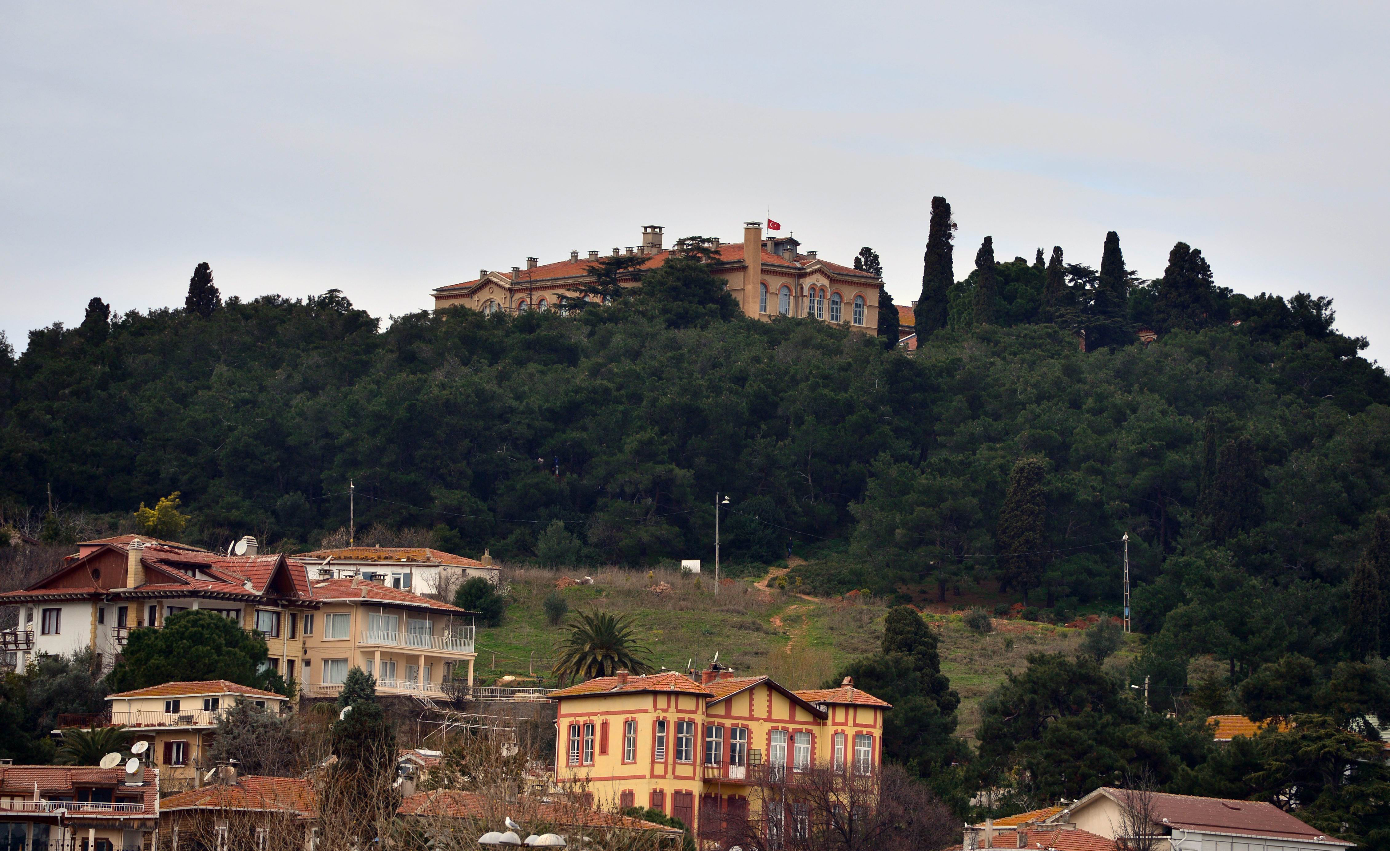 AP_492716907013.jpg Θεολογική σχολή Χάλκης
