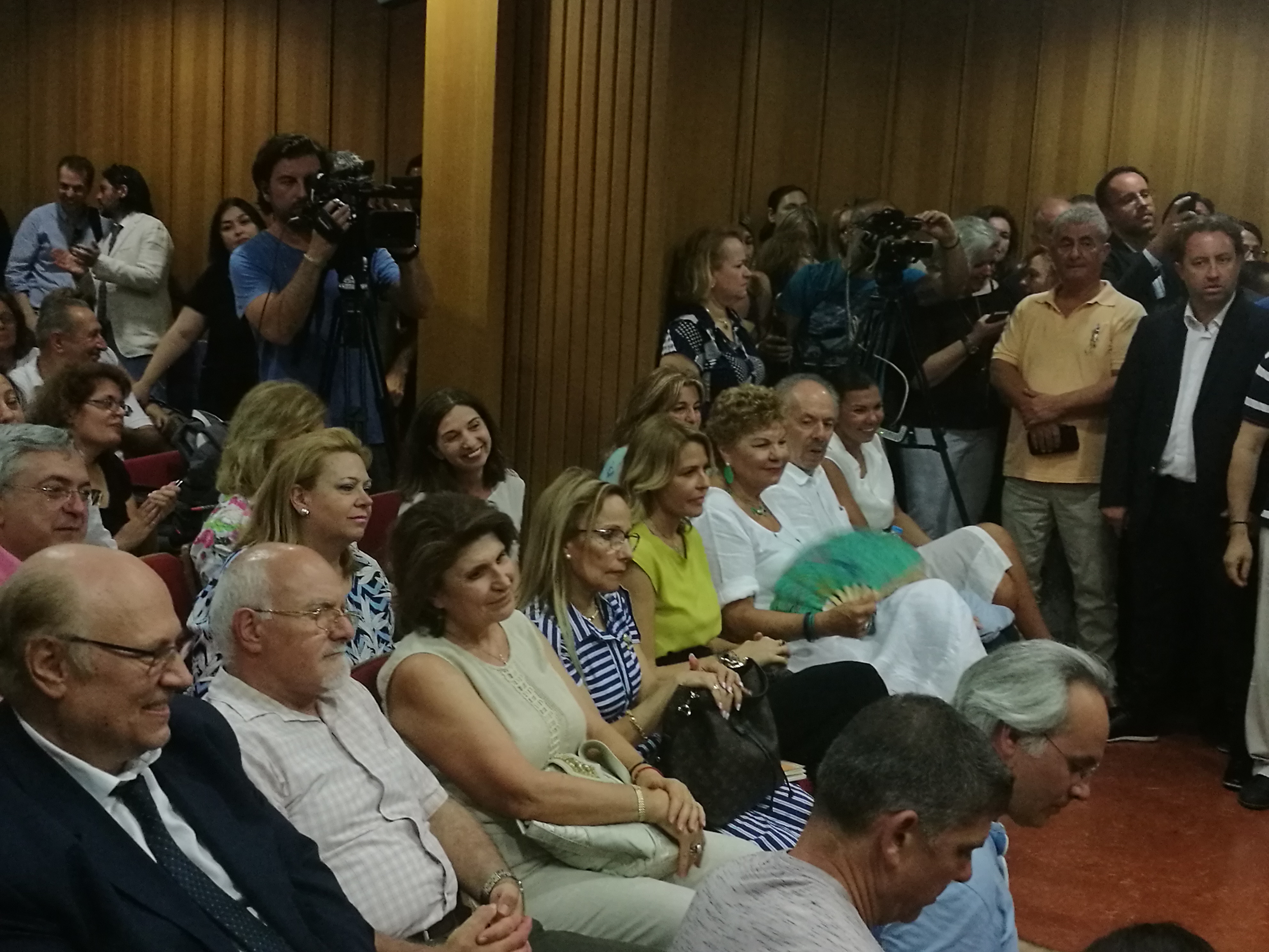 παραδοση υπ. υγειας (7).jpg παράδοση υπ. υγείας ethnos.gr