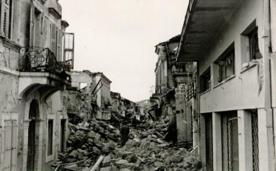seismos533.jpg seismos533.jpg