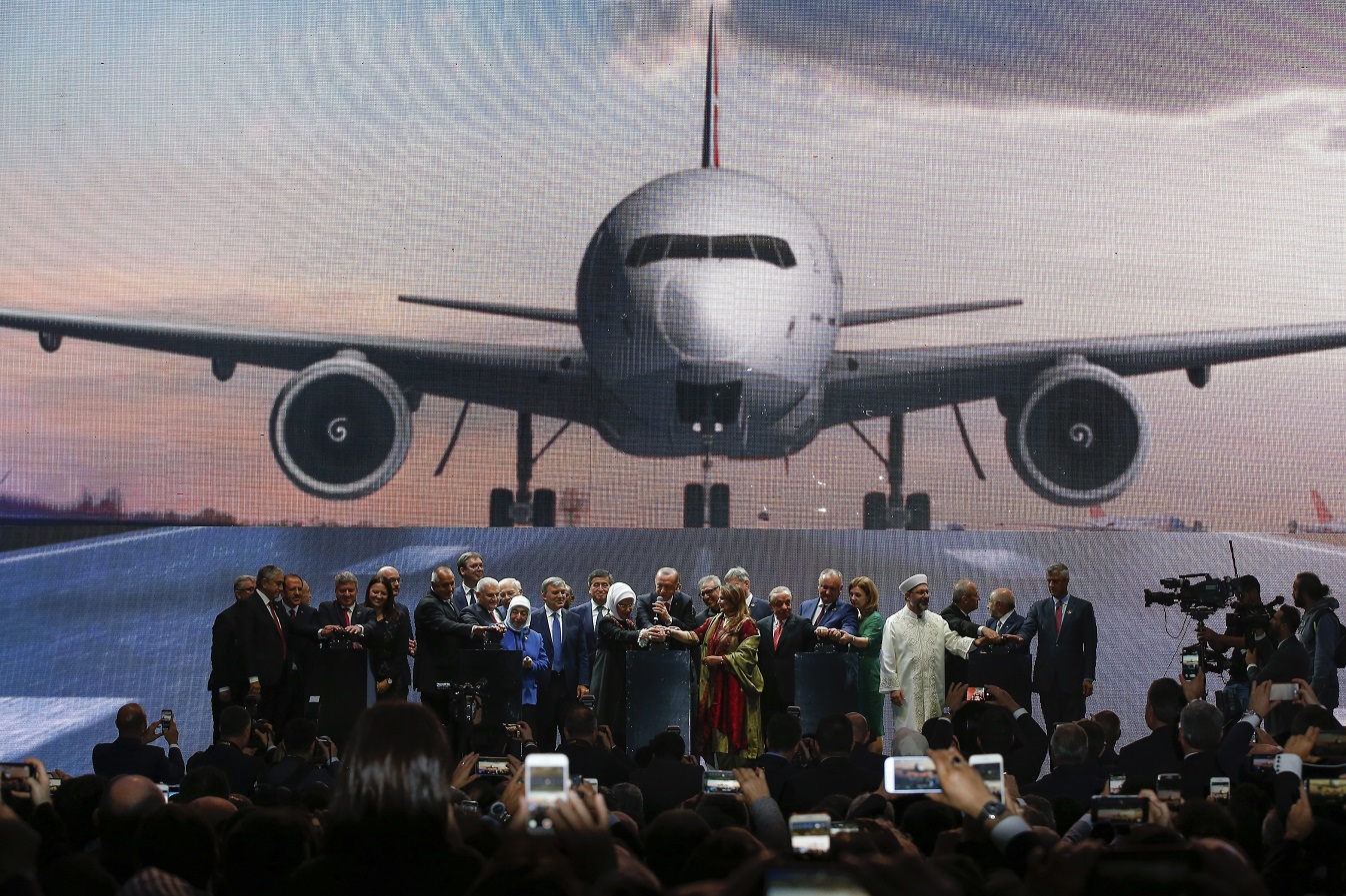 erdogan-aerodromio-kon-2.jpg Ερντογάν, αεροδρόμιο