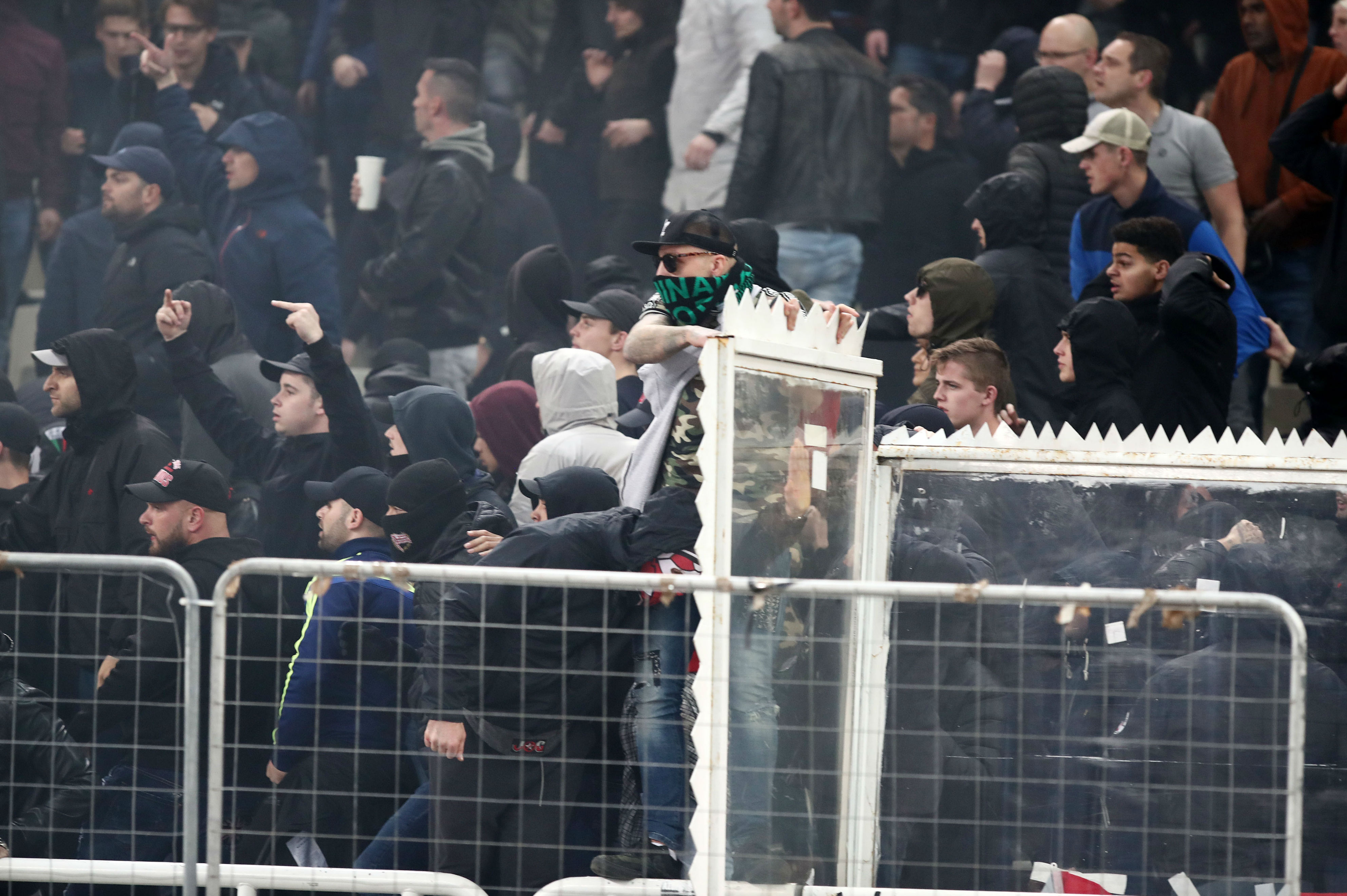 aek11.jpg ΑΕΚ - Αγιαξ επεισόδια