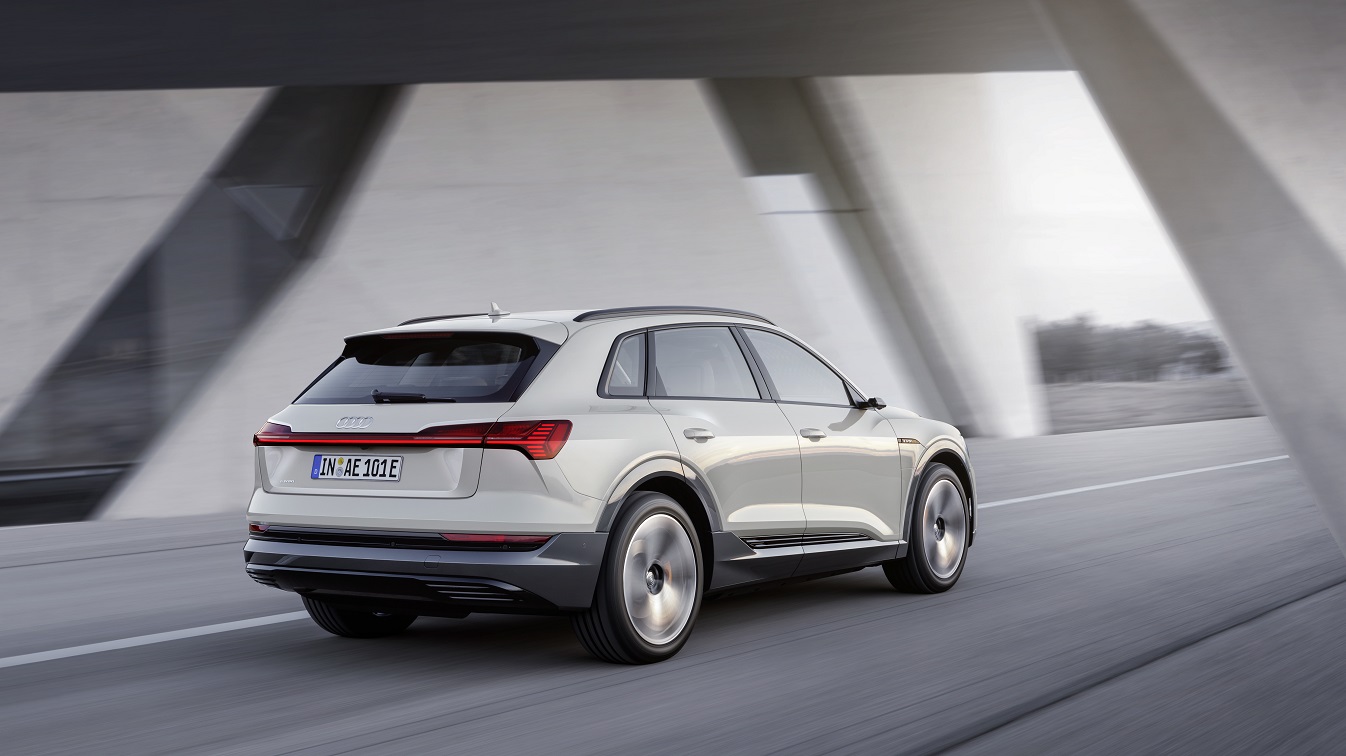 audi_e-tron_2.jpg audi_e-tron_2.jpg
