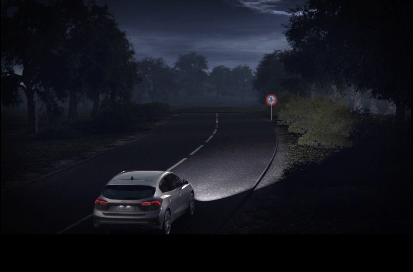 ford_2018_focus_adaptive_lighting.jpg Ford
