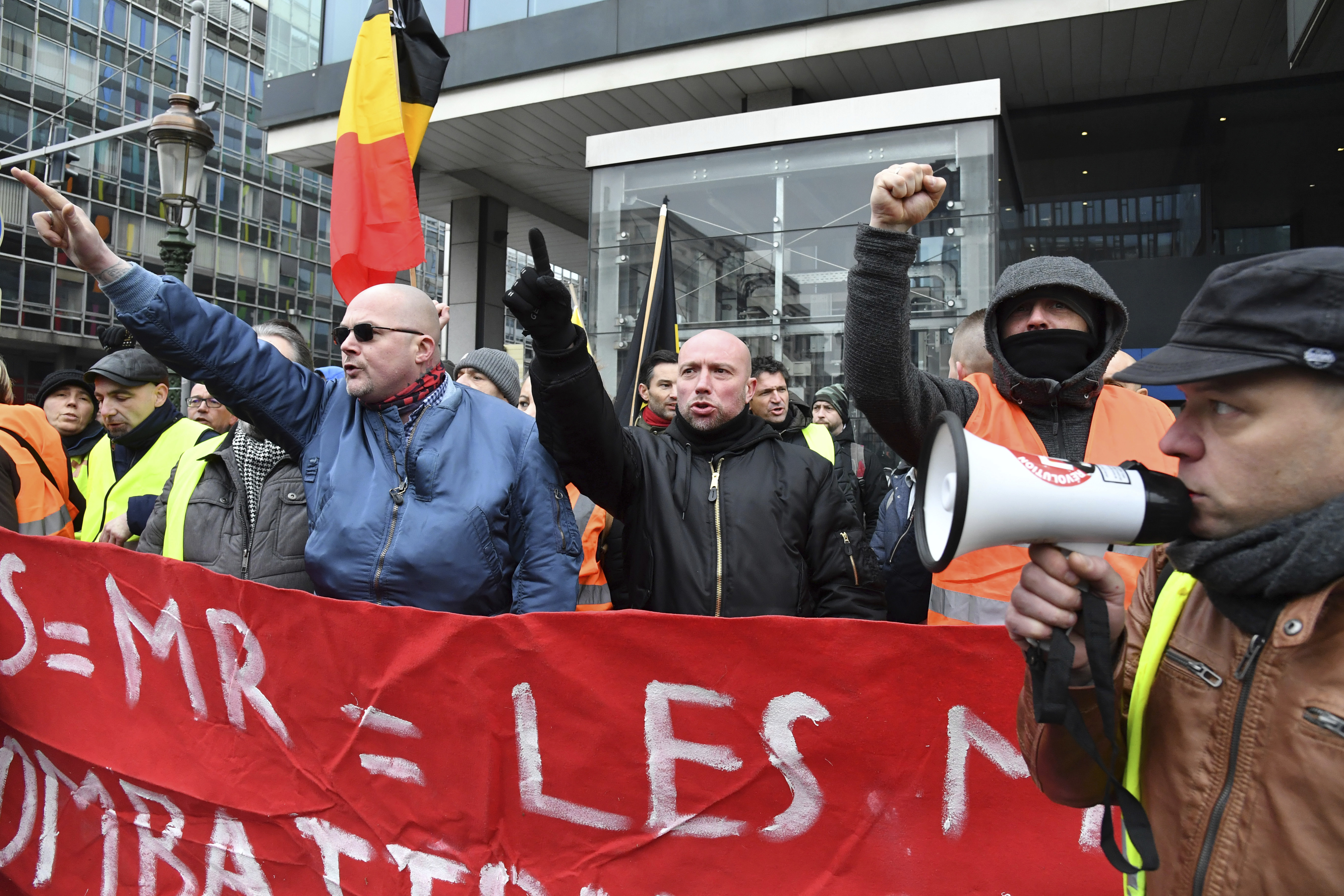brussels_fascists.jpg brussels_fascists.jpg