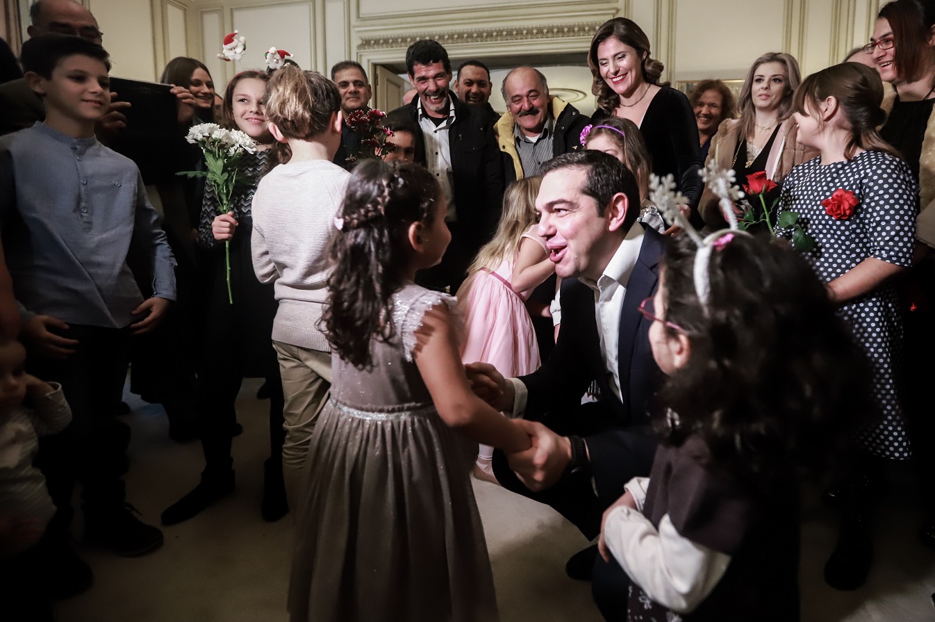 tsipras-paidia.jpg tsipras-paidia.jpg