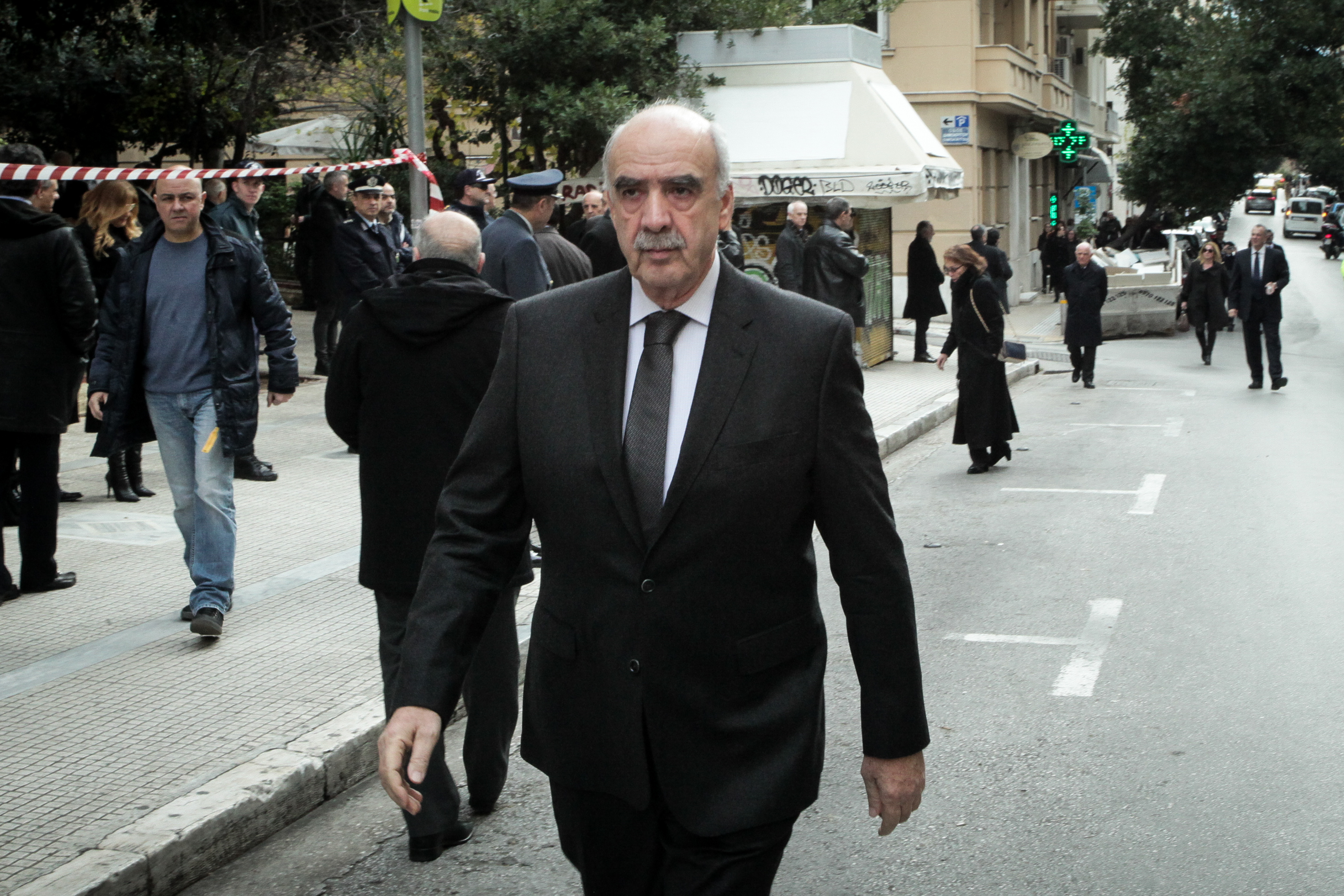 4681852.jpg Κηδεία Σιούφα