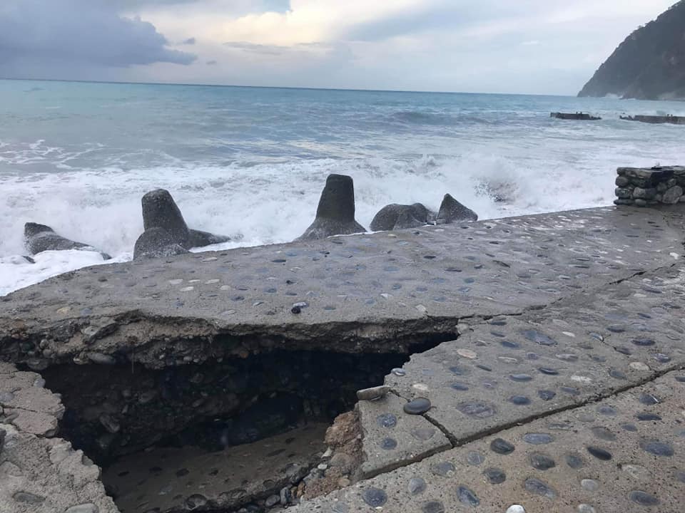sfakia-limani.jpg sfakia-limani.jpg