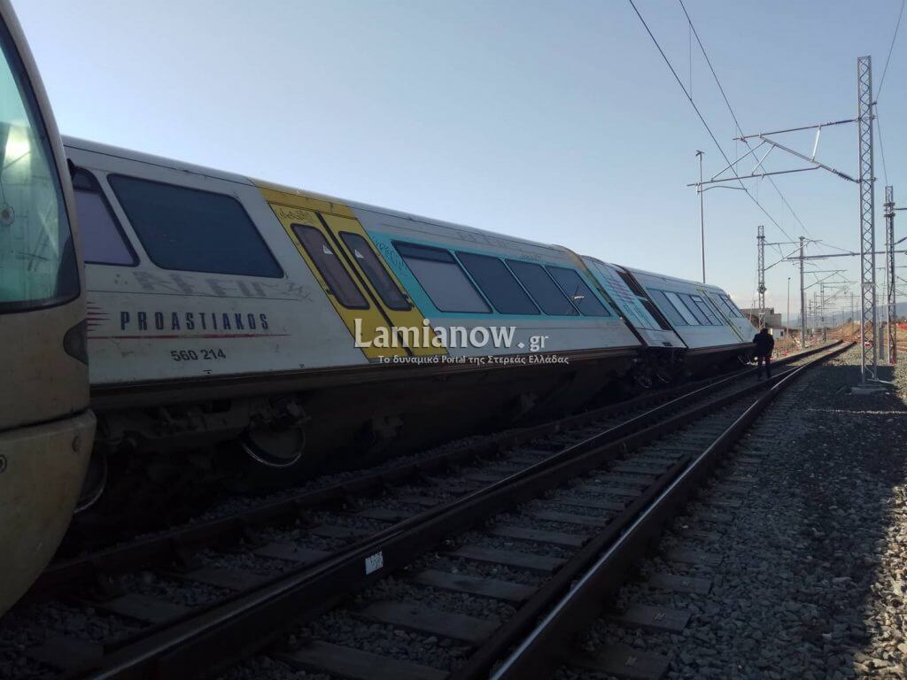 treno-toumpare.jpg treno-toumpare.jpg