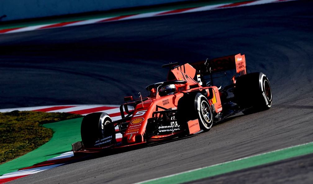 ferrari_2.jpg ferrari_2.jpg