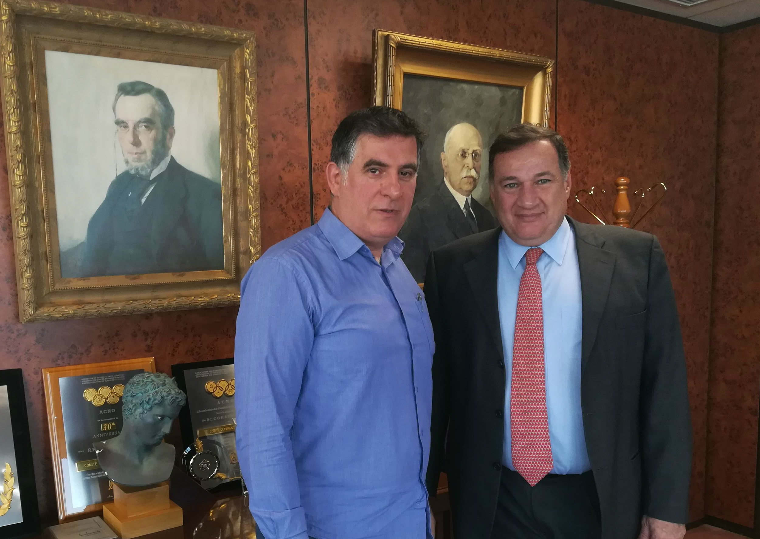 asim-kapralos.jpg Ο Σπύρος Καπράλος με τον Κώστα Ασημακόπουλο