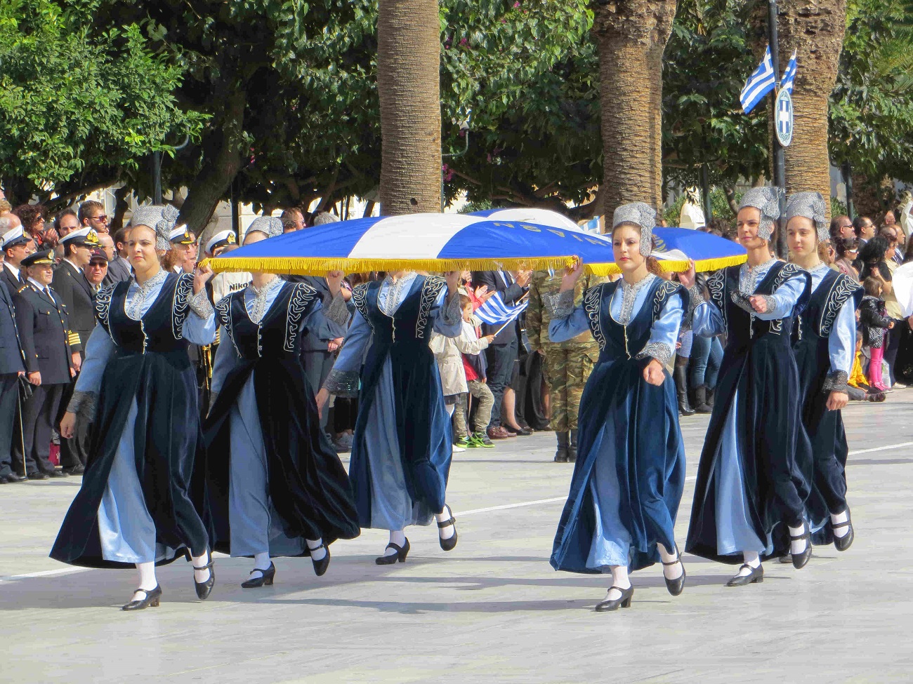 foto_lykeion_ellinidon_syroy_2.jpg foto_lykeion_ellinidon_syroy_2.jpg