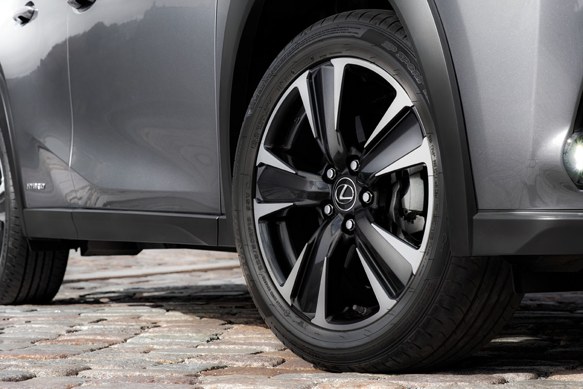 lexus-3.jpg lexus-3.jpg