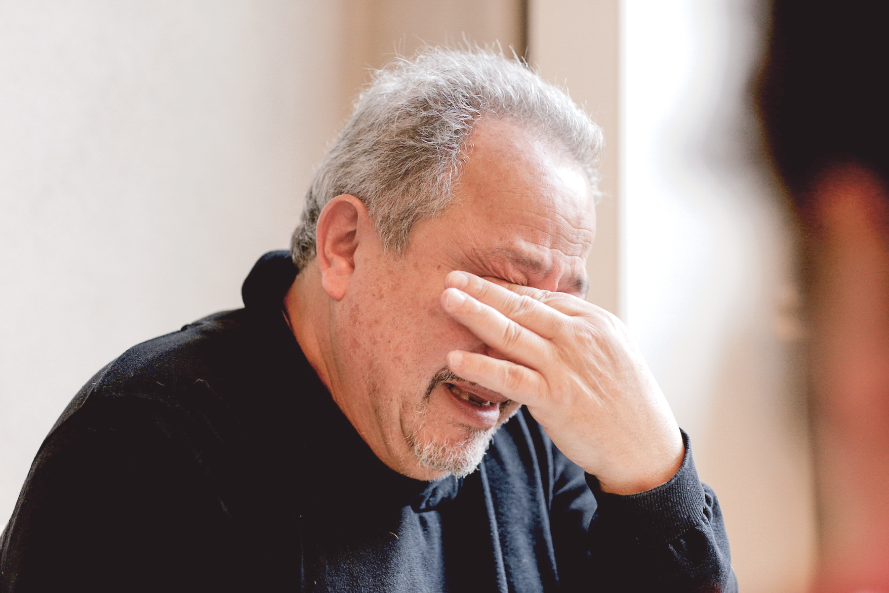 Συγκινηµένος ο Ντάριο Πρεσόφ διηγείται το τραύµα της µητέρας του από όσα έζησε στο Αουσβιτς Συγκινηµένος ο Ντάριο Πρεσόφ διηγείται το τραύµα της µητέρας του από όσα έζησε στο Αουσβιτς
