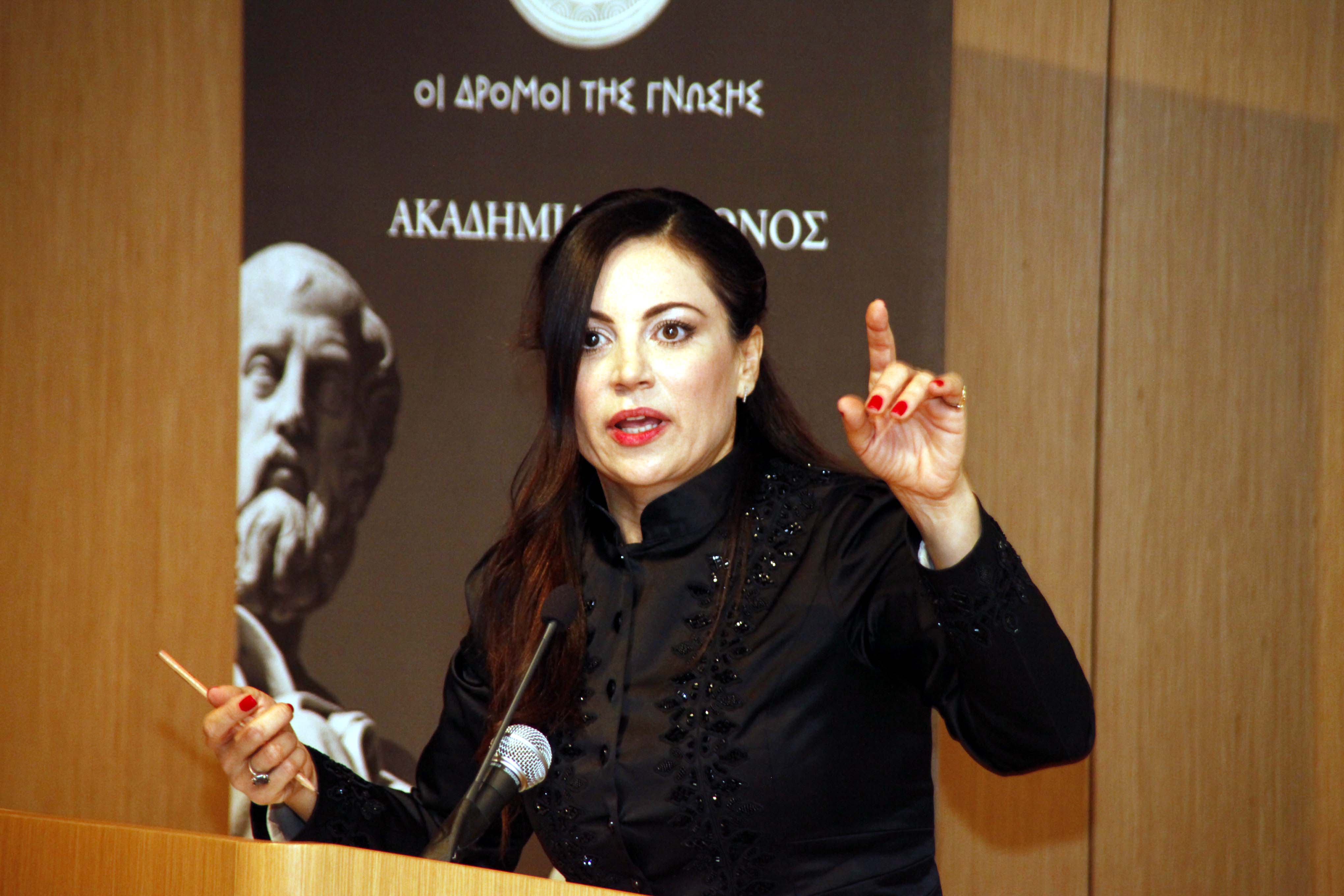 Βίκυ Φλέσσα με ΝΔ Βίκυ Φλέσσα με ΝΔ