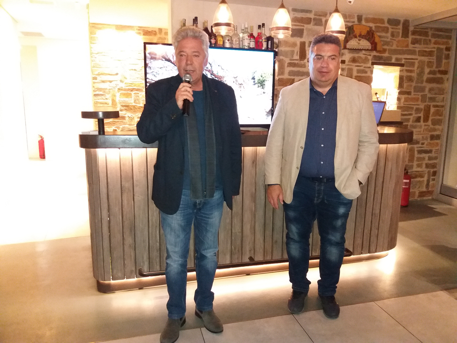 20190331_202232.jpg Από αριστερά: Γιώργος Ζουμπάς (Δήμαρχος Αριστοτέλη), Λευτέρης Βαλσαμής (πρόεδρος ΑΞ.Τ.Α.Δ.Α.)