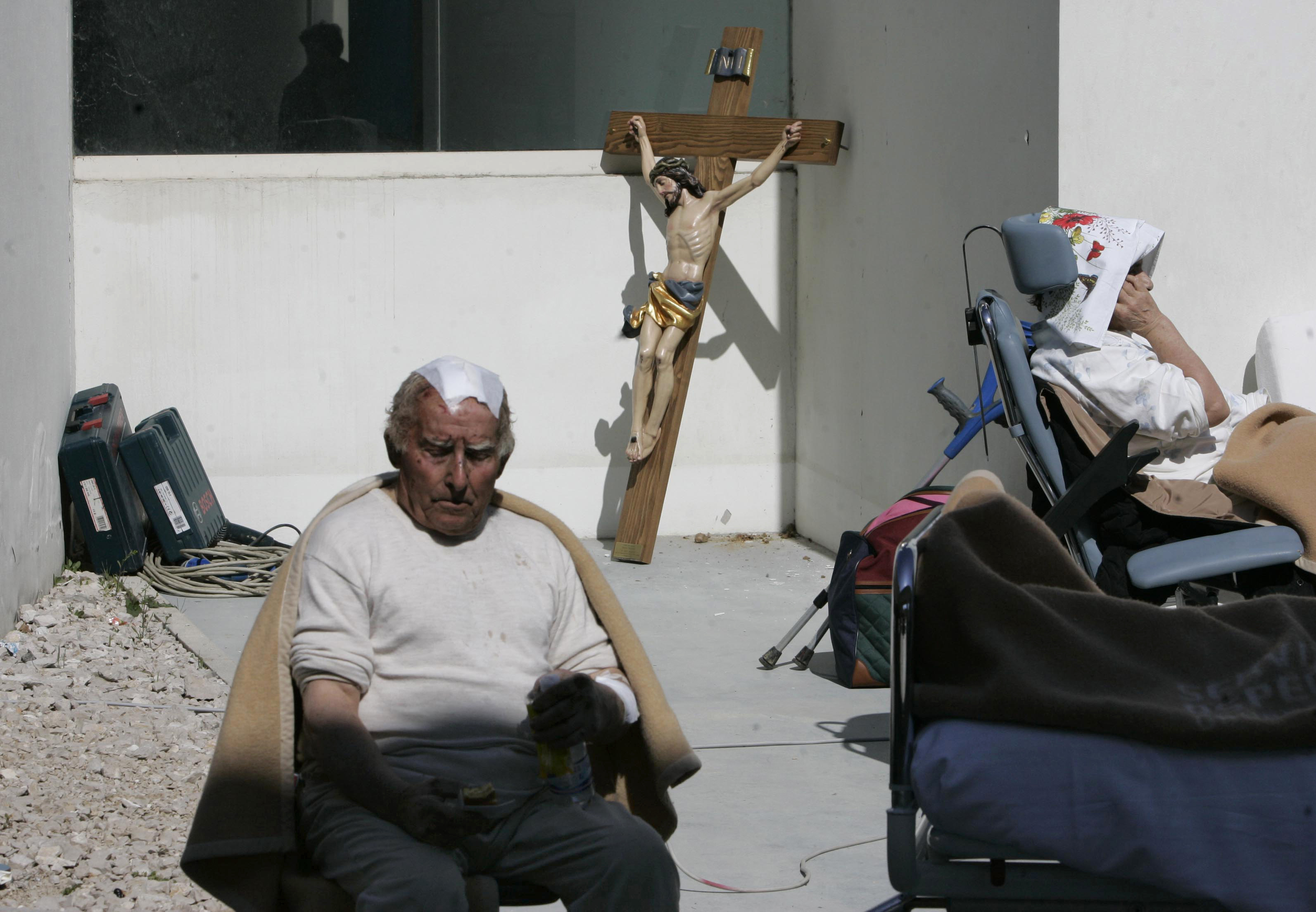 ap_09040603455.jpg Σεισμός στη Λ' Άκουιλα