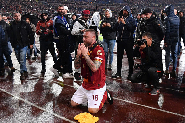 de_rossi-4.jpg de_rossi-4.jpg