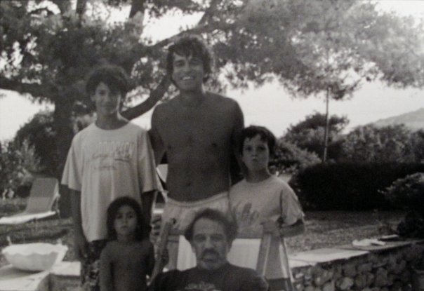 falireas_family_photo_portorafti_late80s.jpg falireas_family_photo_portorafti_late80s.jpg