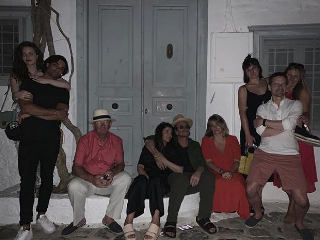 bono-u2-ydra-spiti_leonard_cohen-2019-05-07.jpg bono-u2-ydra-spiti_leonard_cohen-2019-05-07.jpg