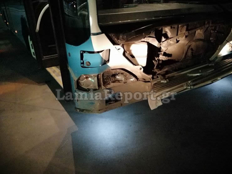 img-726b90cd4c1ca2bdeee82708edf08393-v1.jpg H ζημιά στο αστικό λεωφορείο από την σύγκρουση με το αγριογούρουνο