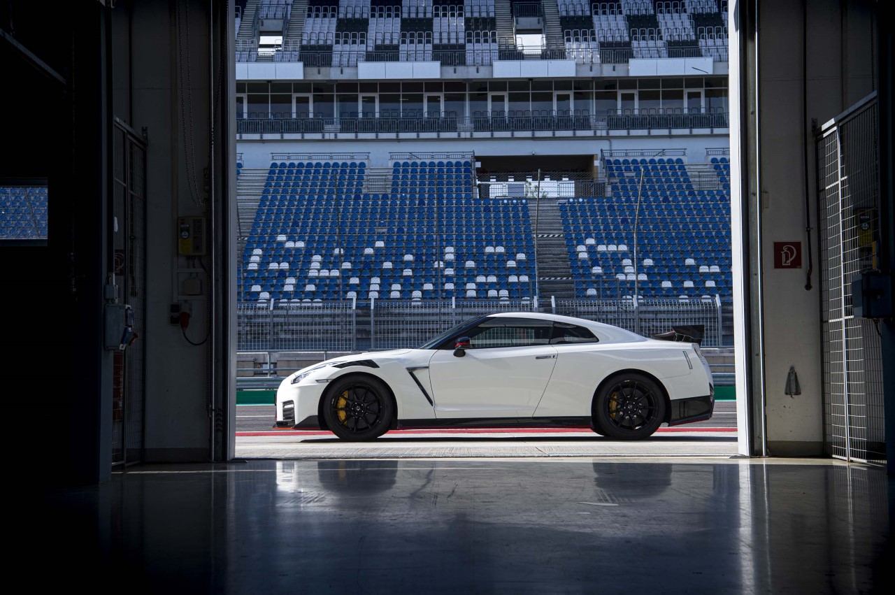 nissan-3.jpg nissan-3.jpg