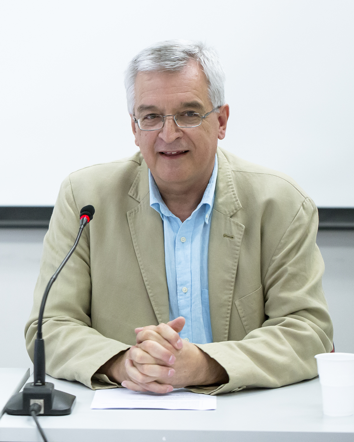 o_kathigitis_moshos_morfakidis1.jpg o_kathigitis_moshos_morfakidis1.jpg