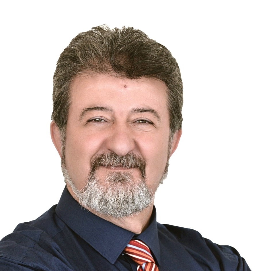 simos.jpg simos.jpg