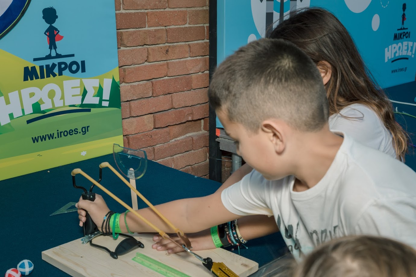 mikroi_iroes_5.jpg mikroi_iroes_5.jpg