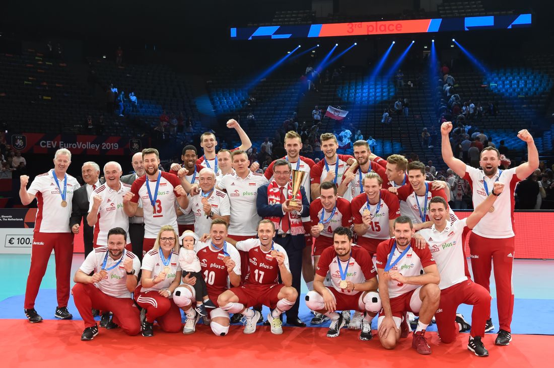 poland-bronze.jpg poland-bronze.jpg