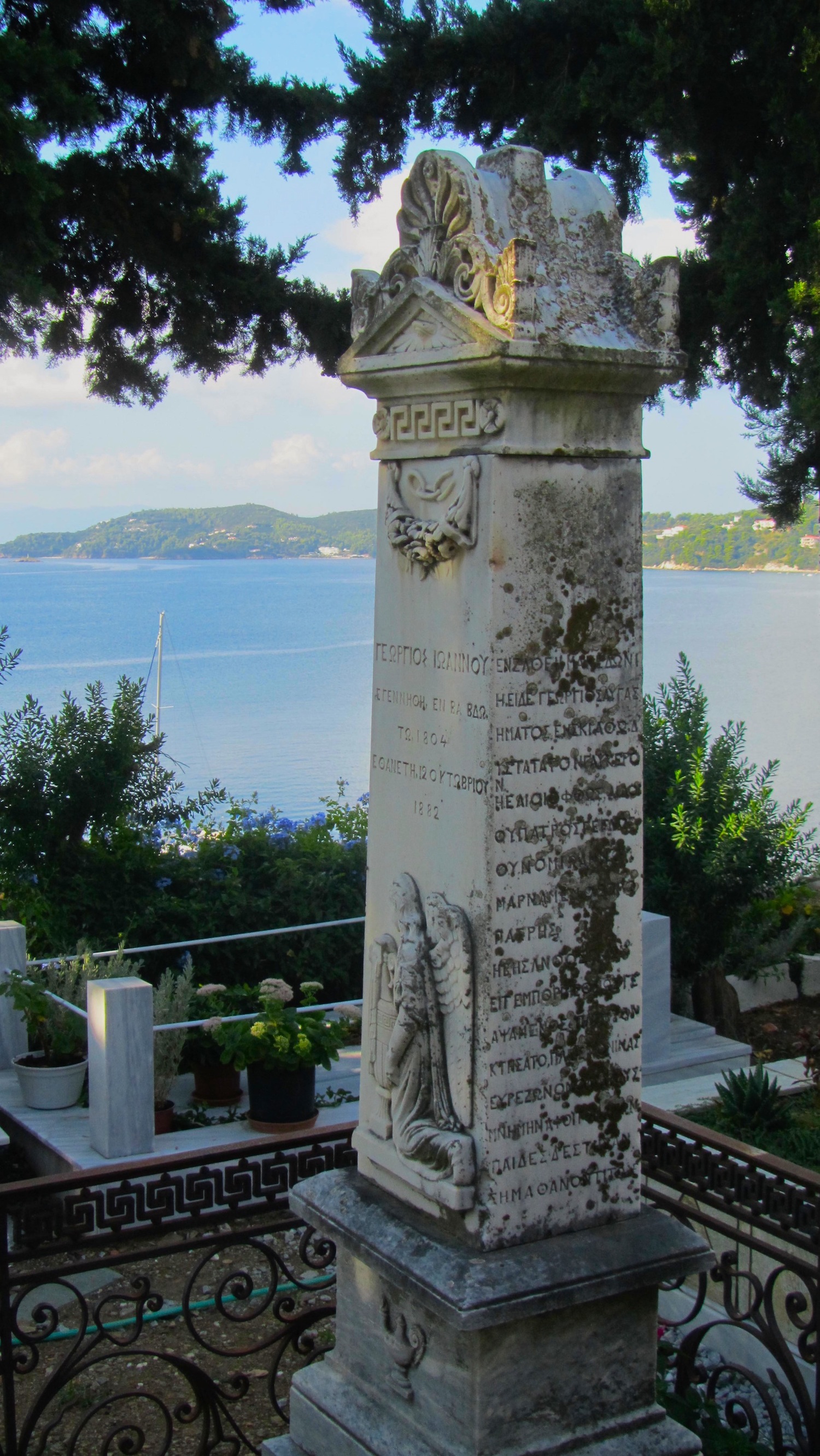 skiathos_koimitirio7.jpg skiathos_koimitirio7.jpg