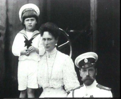 alexios-nikolaos-alexandra-400x328.jpg alexios-nikolaos-alexandra-400x328.jpg