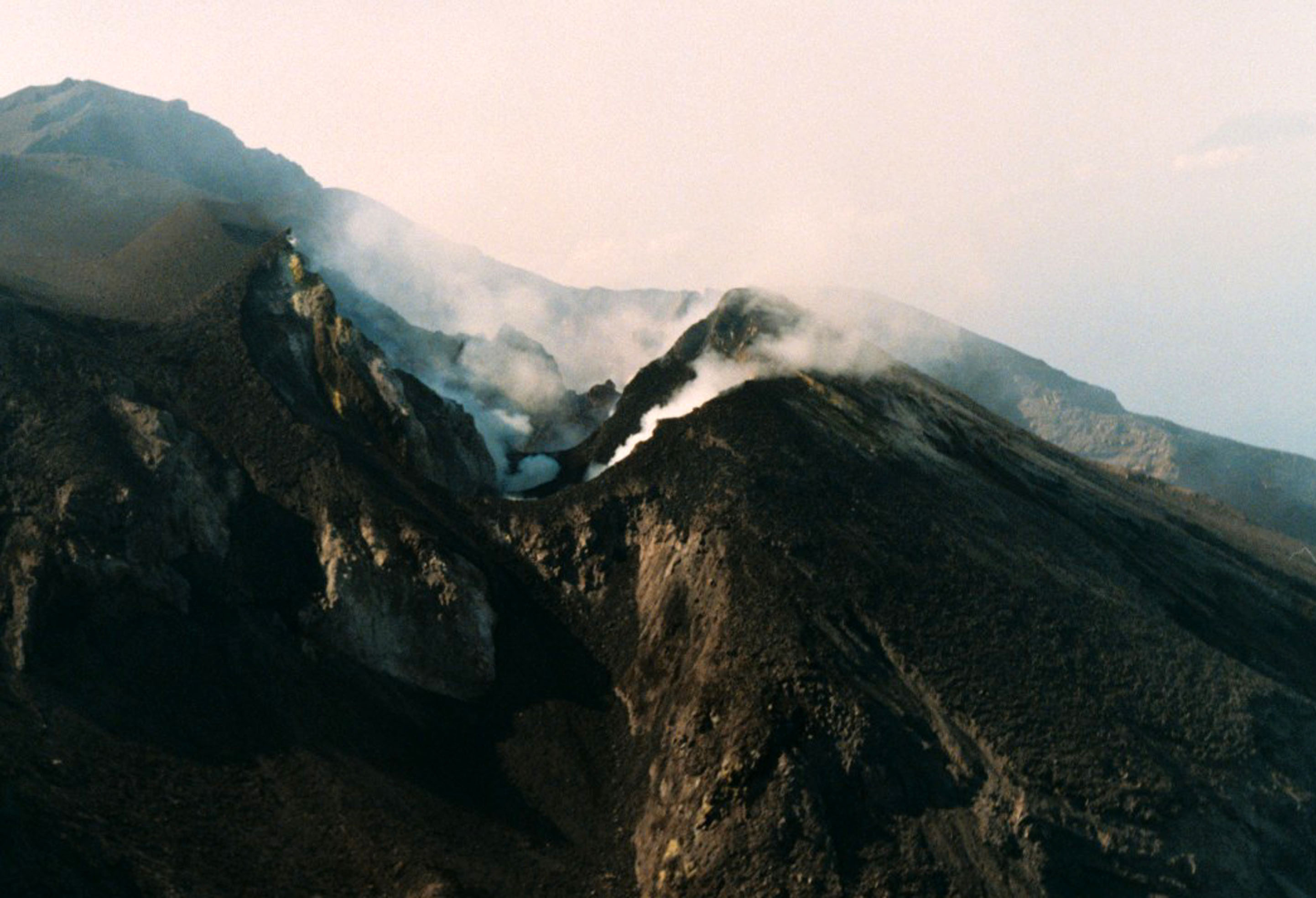 ap_070228039098.jpg Νησί Stromboli
