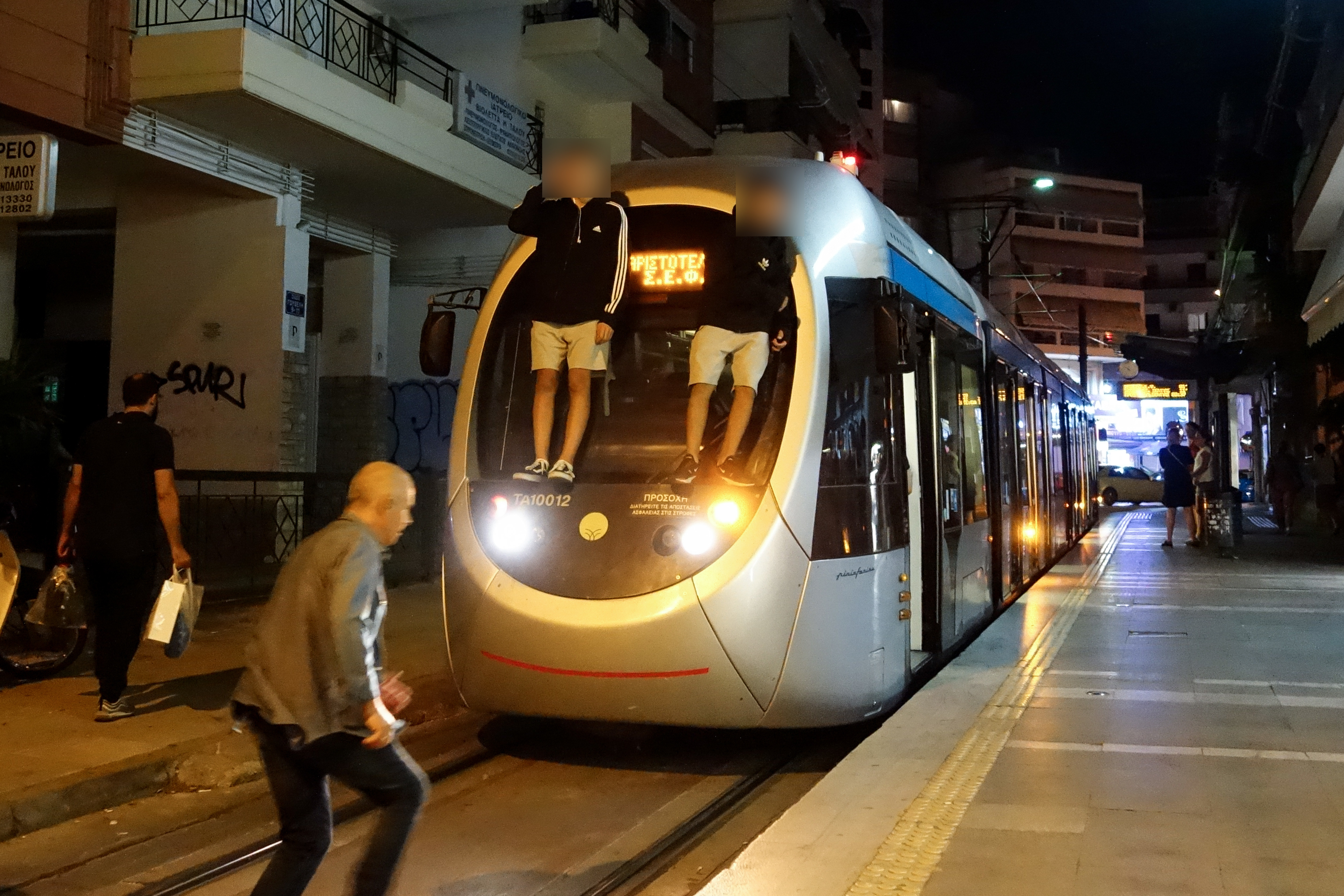 tram3.jpg tram3.jpg
