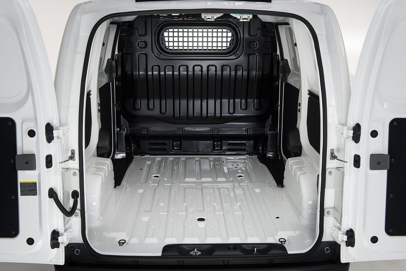 116241_nissan_e-nv200_the_game-changer_copy.jpg 116241_nissan_e-nv200_the_game-changer_copy.jpg
