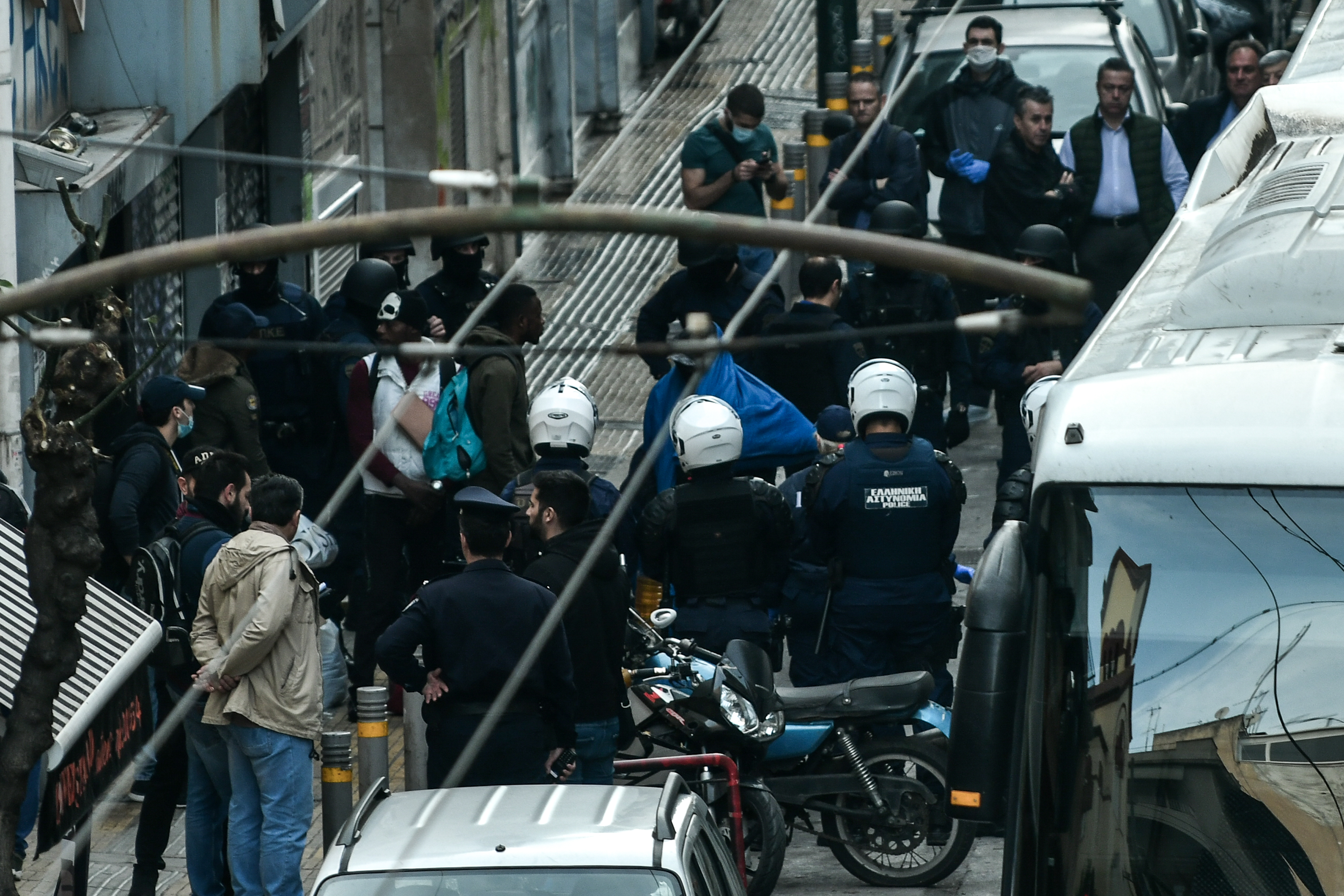 4951478.jpg Εκκένωση κατάληψης στα Εξάρχεια
