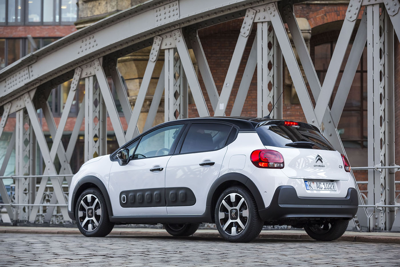 citroen_c3_white_black_2_copy.jpg citroen_c3_white_black_2_copy.jpg
