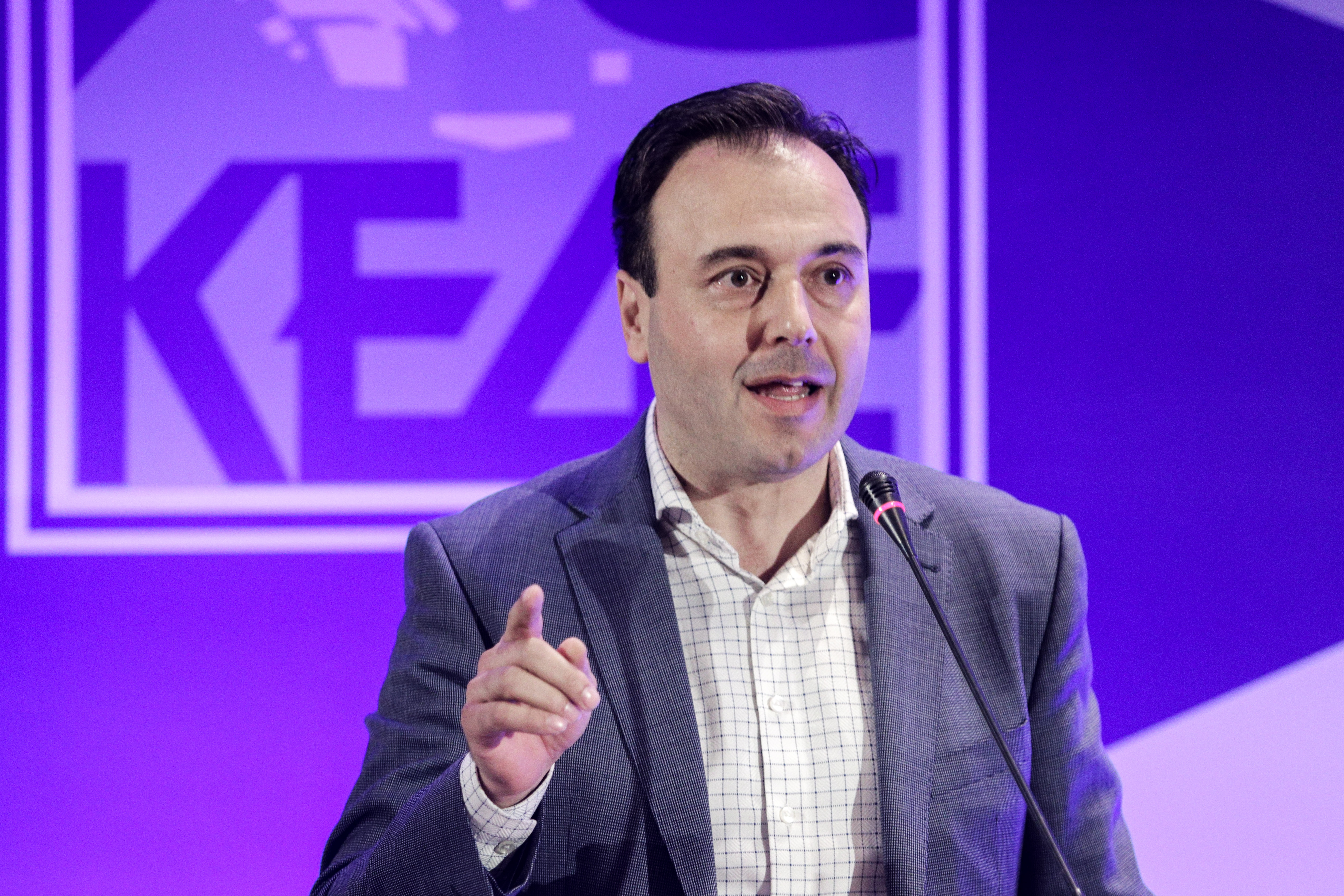 kede2.jpg Από τη χθεσινοβραδινή γενική συνέλευση της ΚΕΔΕ (eurokinissi)