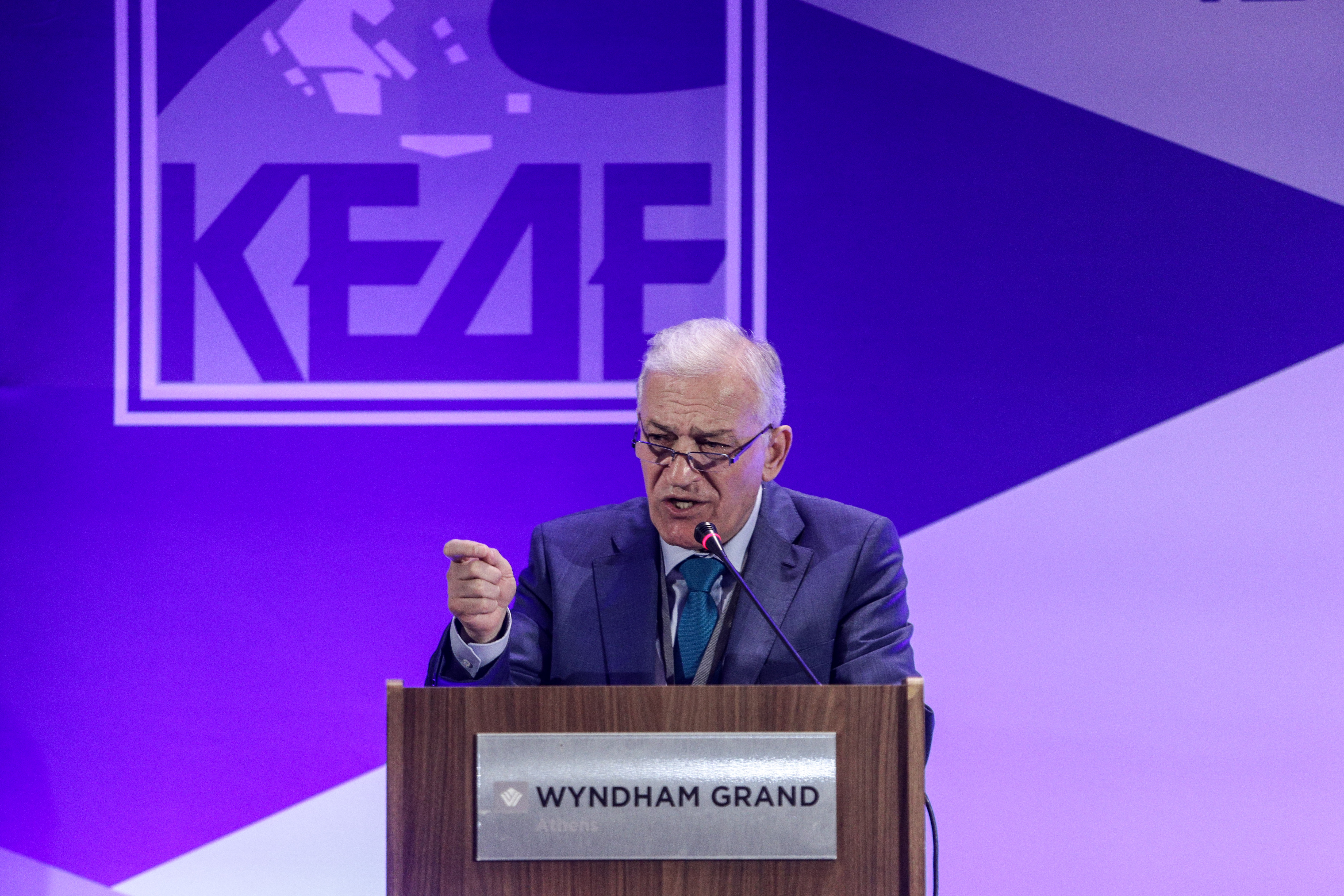 kede3.jpg Από τη χθεσινοβραδινή γενική συνέλευση της ΚΕΔΕ (eurokinissi)