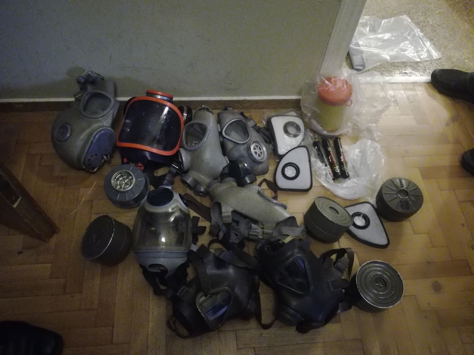 maskes.jpg Στουρνάρη, μάσκες