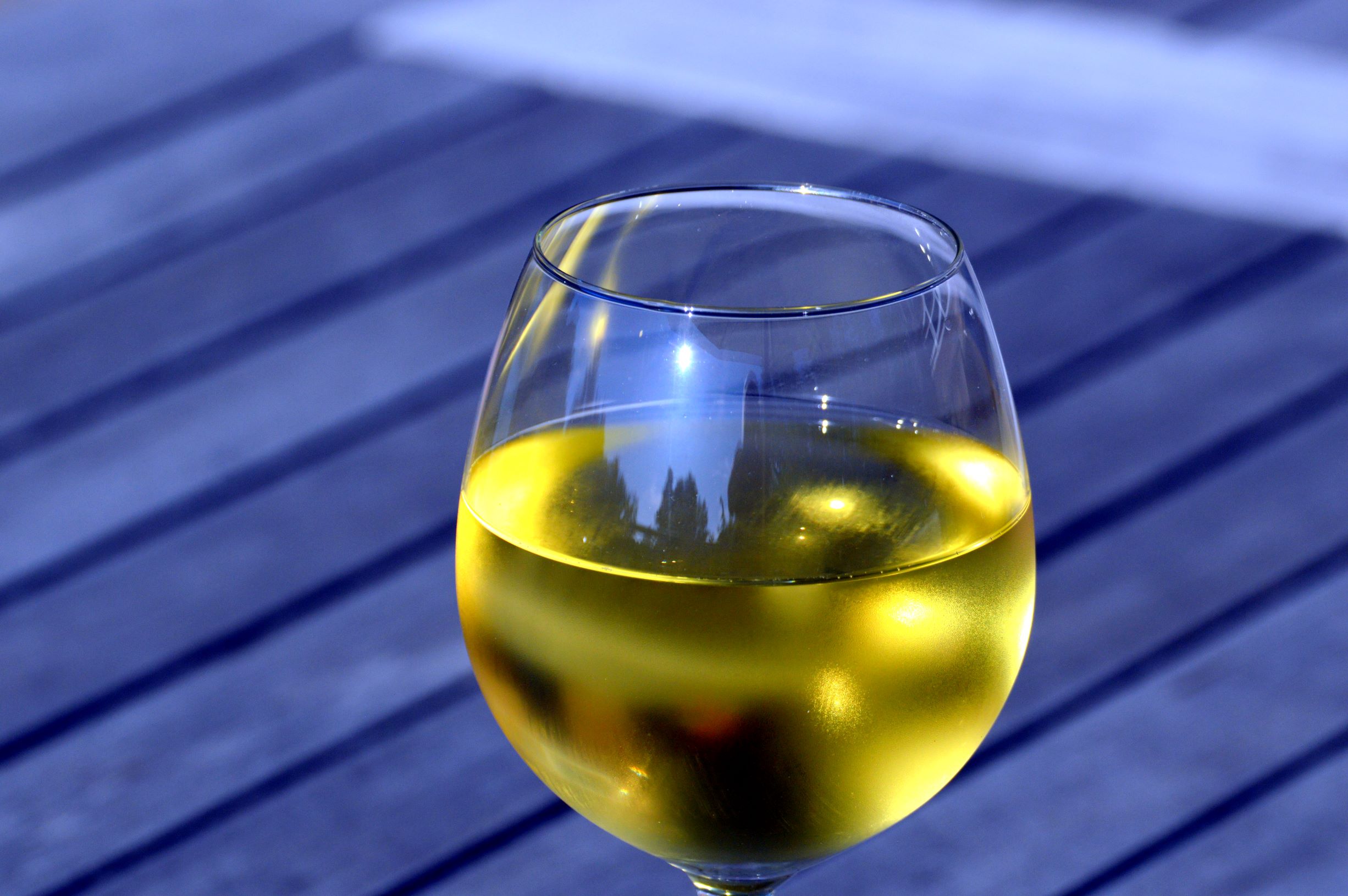 wine_white.jpg wine_white.jpg