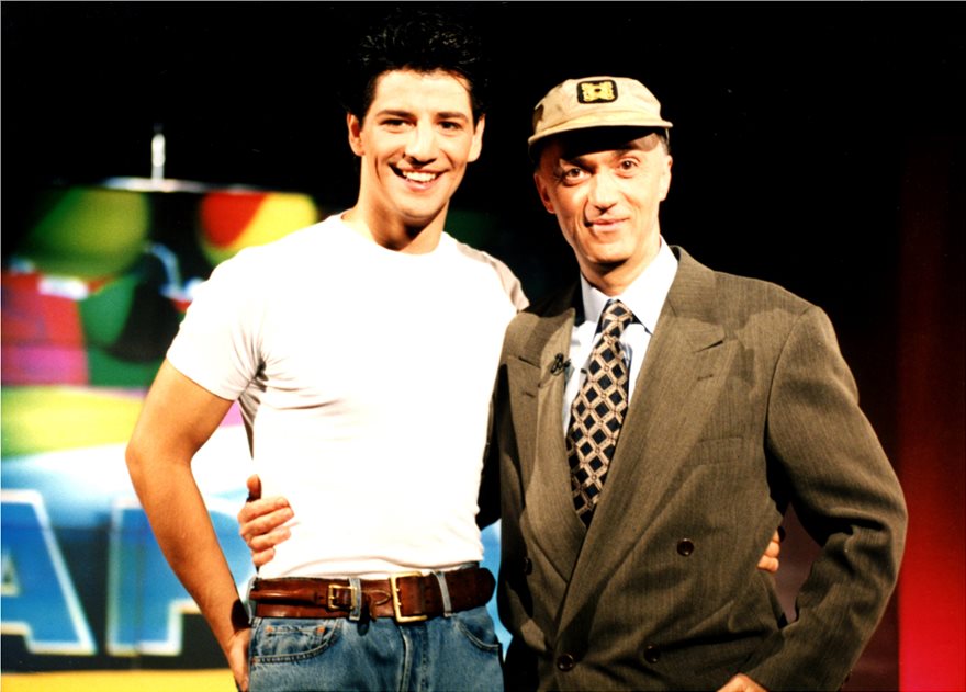 rouvas_mast.jpg rouvas_mast.jpg