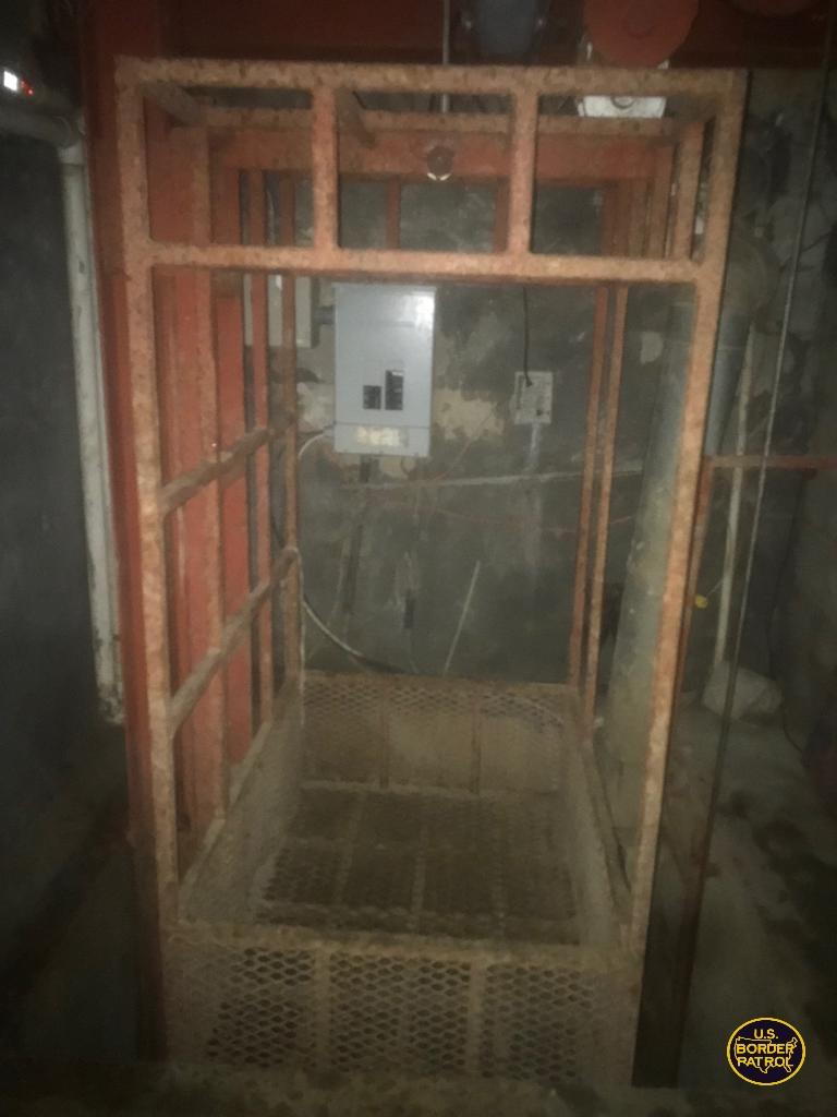 entry_elevator.jpg entry_elevator.jpg