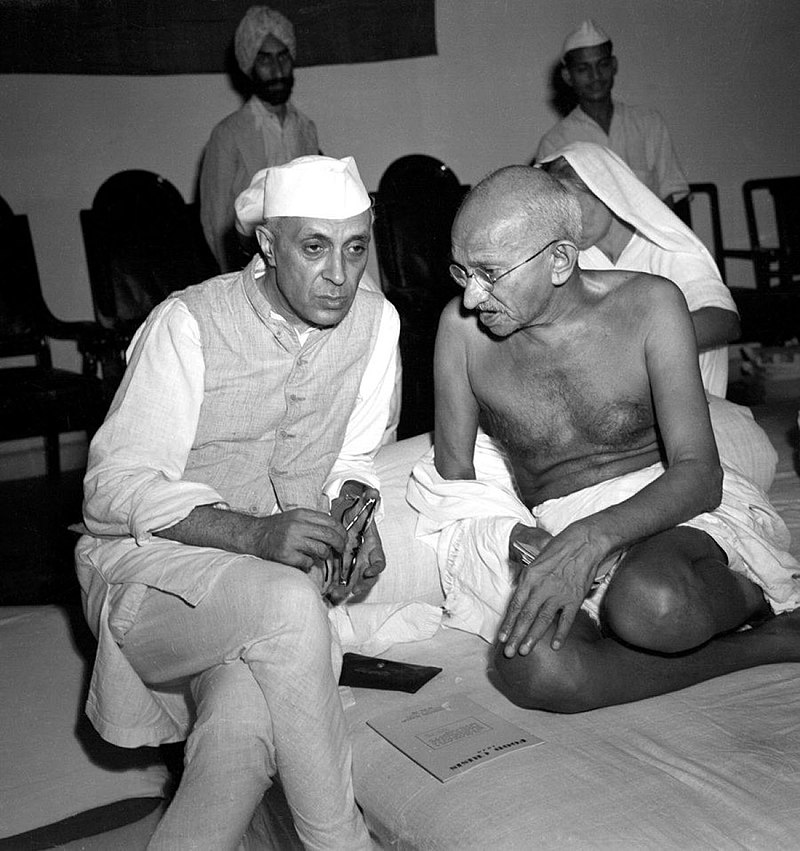 800px-gandhi_and_nehru_in_1946.jpg 800px-gandhi_and_nehru_in_1946.jpg