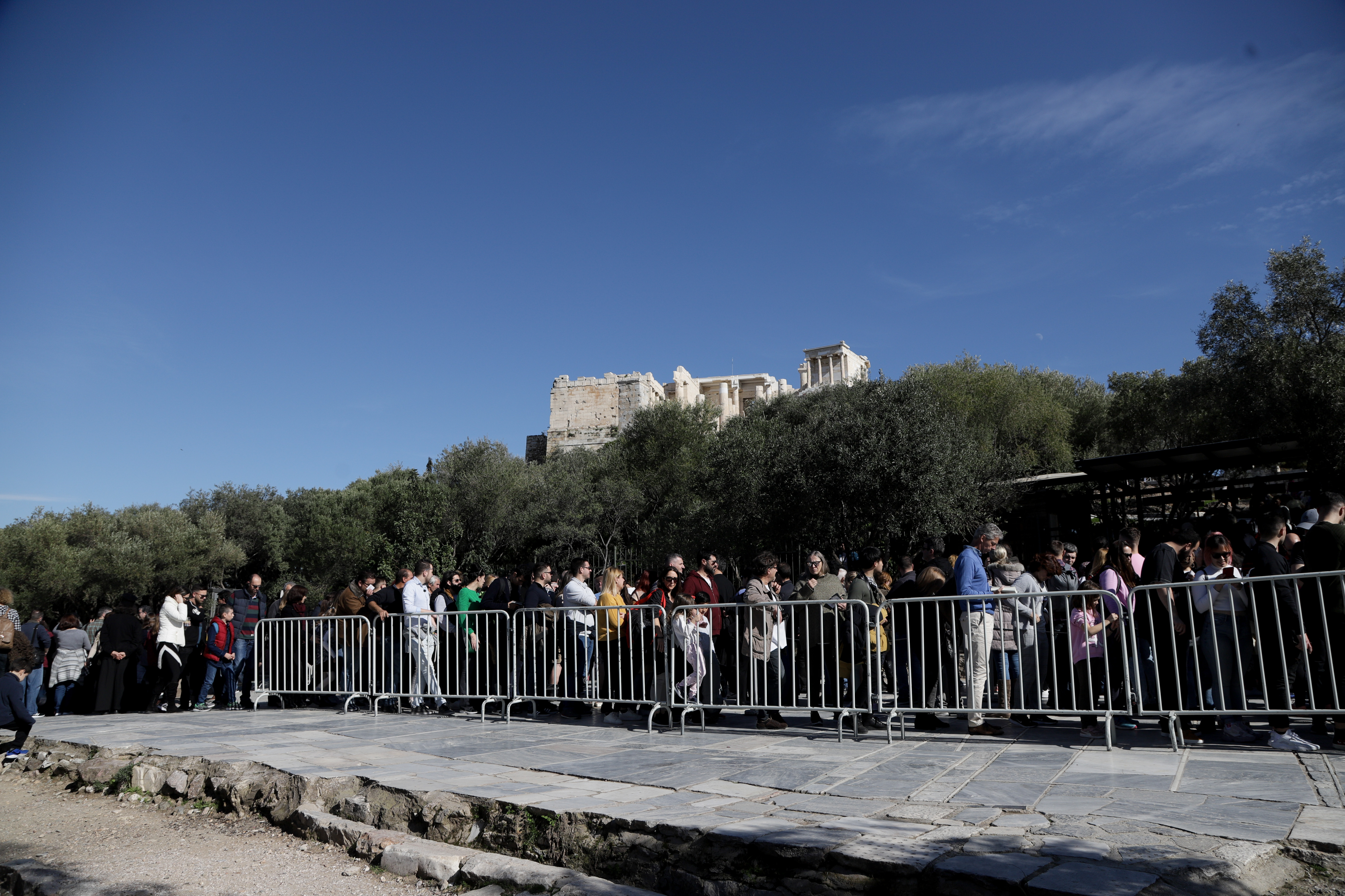 akropoli-touristes2.jpg Ακρόπολη, τουρίστες