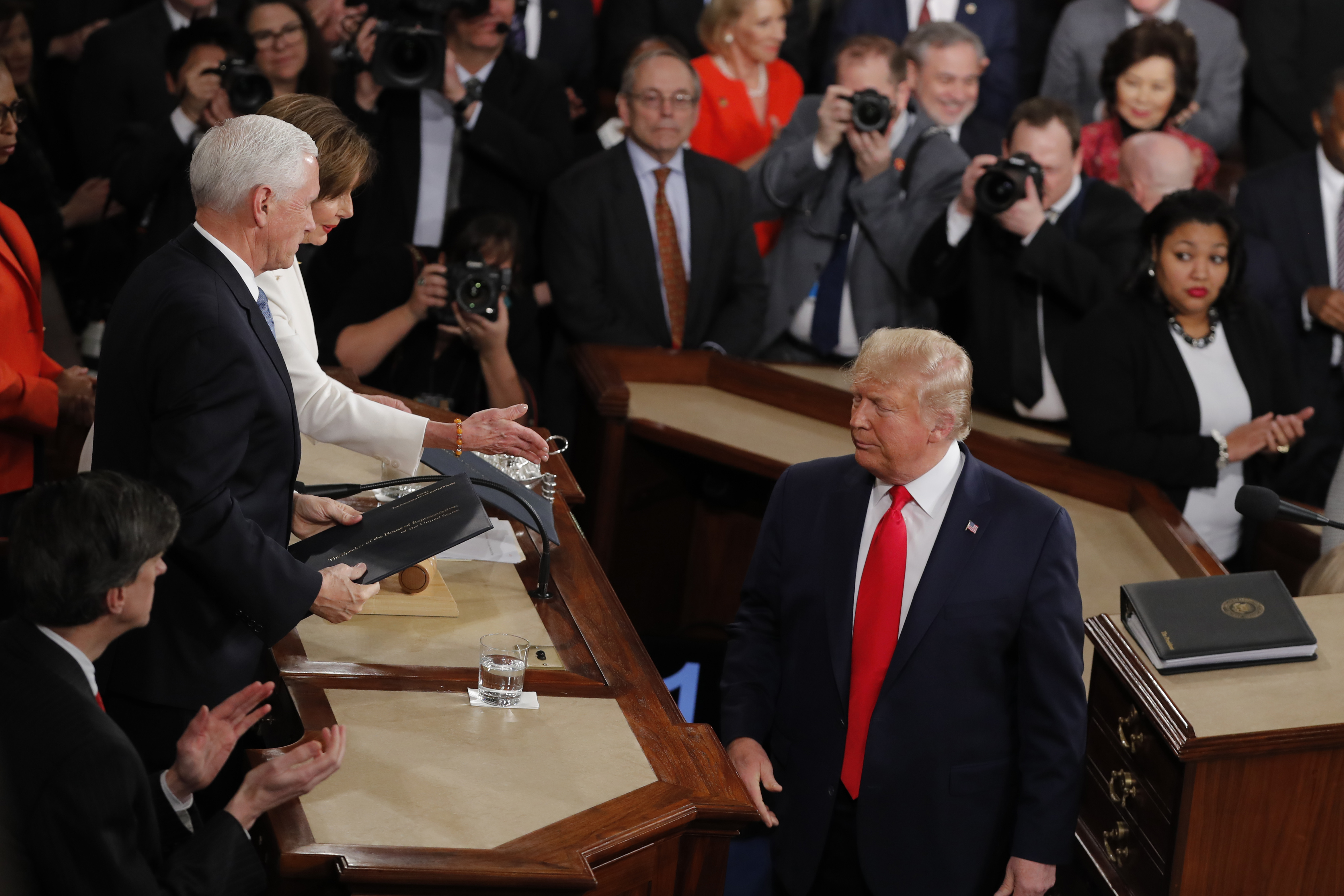 tramp_pelosi2.jpg tramp_pelosi2.jpg
